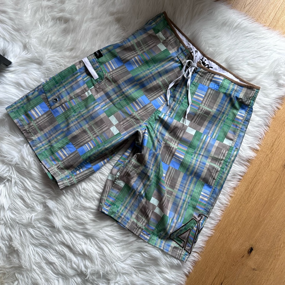 Matix Patterned Board Shorts - Size 33 - Green/Grey